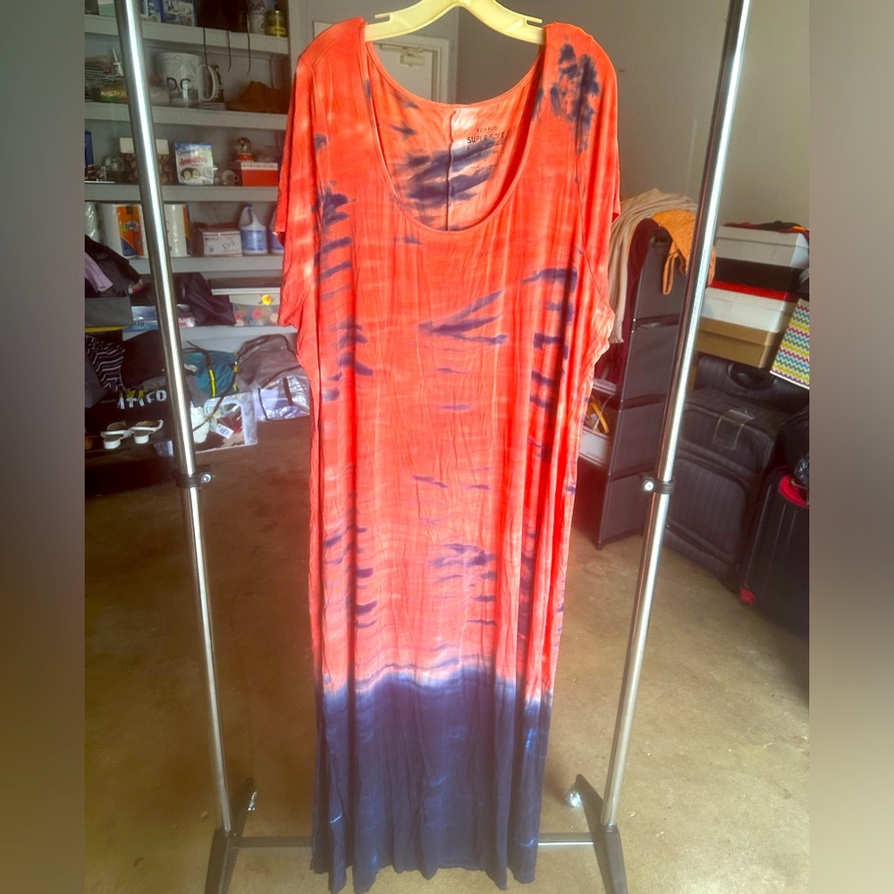 NWOT - Torrid Super Soft Tie-Dye Maxi Dress - Plus